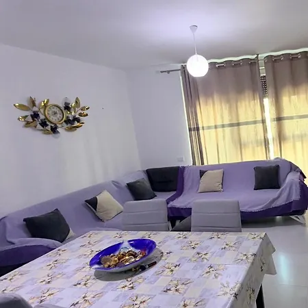 Apartman Luxurious Seaside Sakës